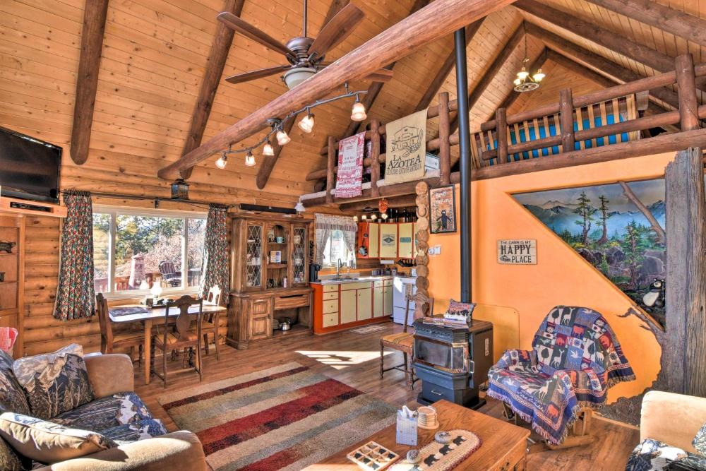 Remote Escape with Deck and Sweeping Mountain Views!